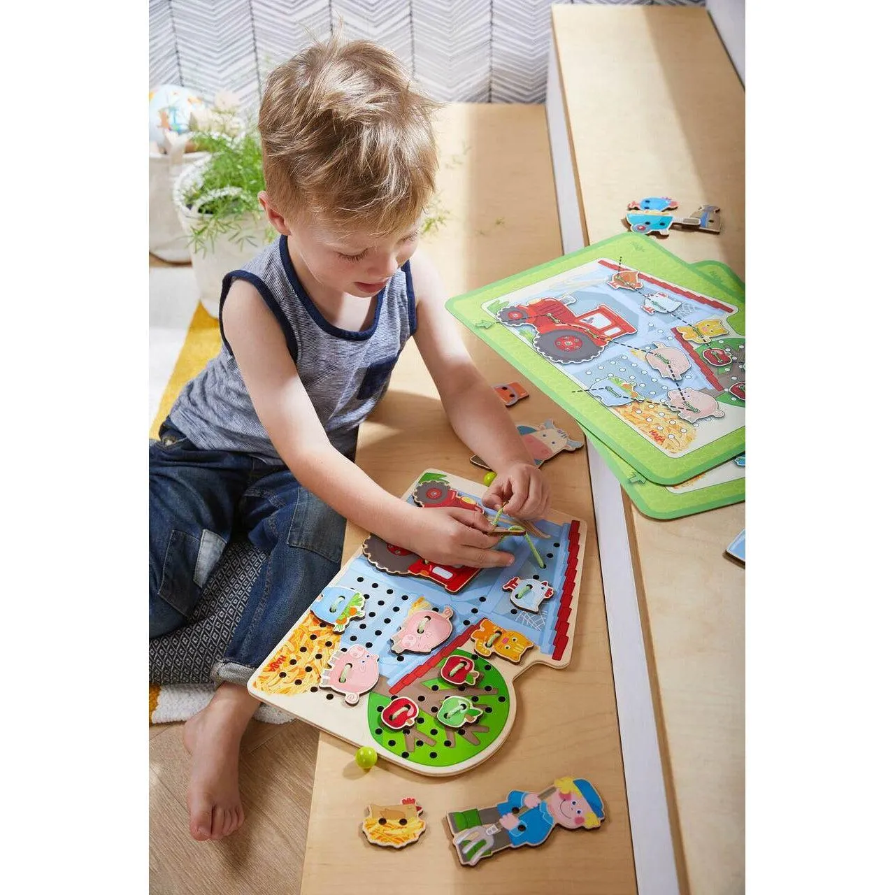 Haba Threading Game, Farm