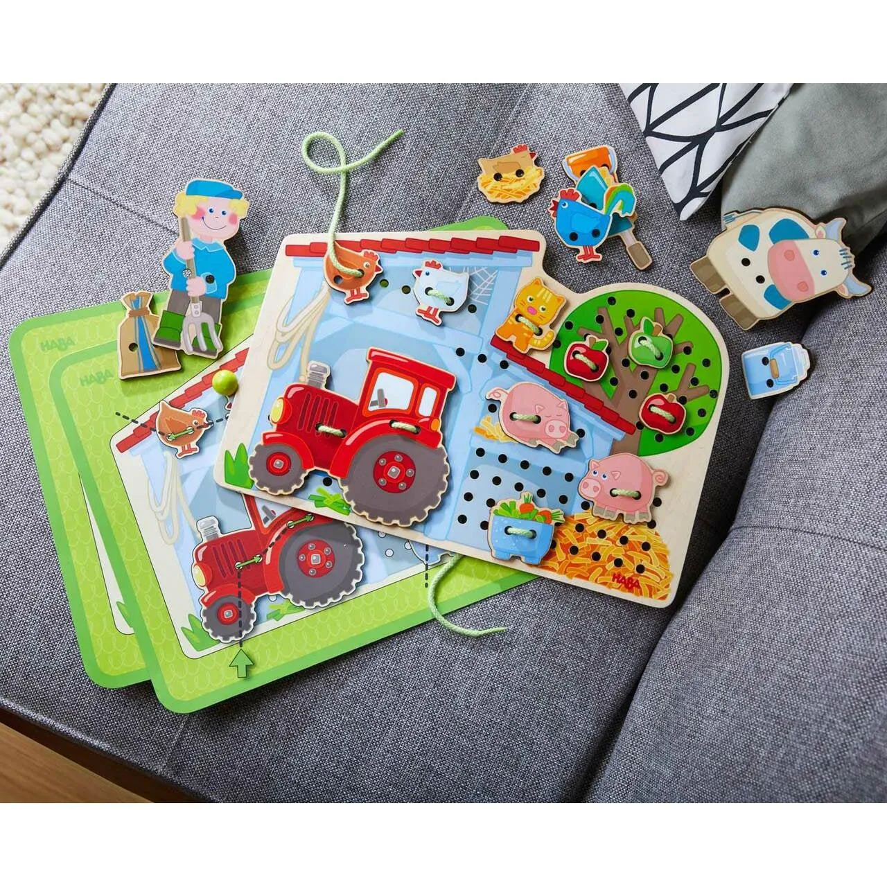 Haba Threading Game, Farm