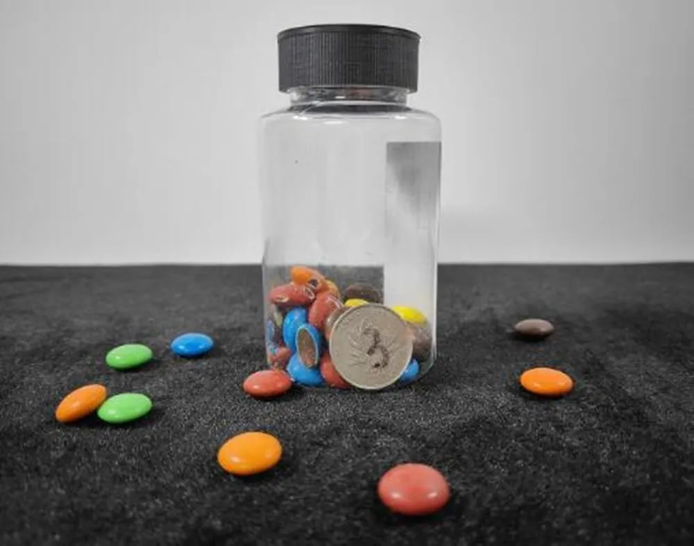 Magia Close-up Illusions Gimmicks Magician (Medium) ZQION Signed Coin in Bottle by 3D Magic Magic Tricks Coin Through harmonious slight inquire weave stoneware Bottle Coin Transportation Penetration 