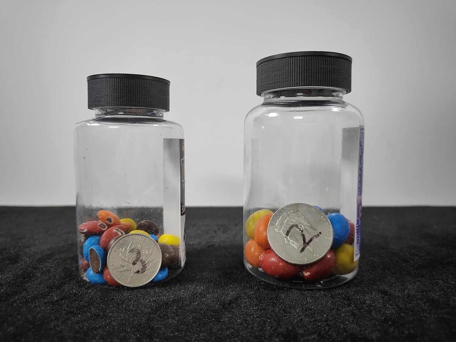Magia Close-up Illusions Gimmicks Magician (Medium) ZQION Signed Coin in Bottle by 3D Magic Magic Tricks Coin Through harmonious slight inquire weave stoneware Bottle Coin Transportation Penetration 