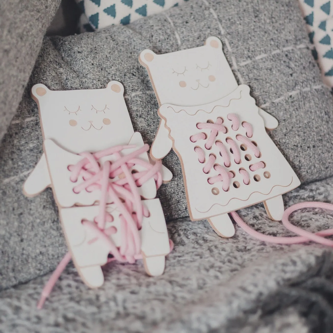 Milin Wooden Lacing Toy - Mrs Teddy Bear