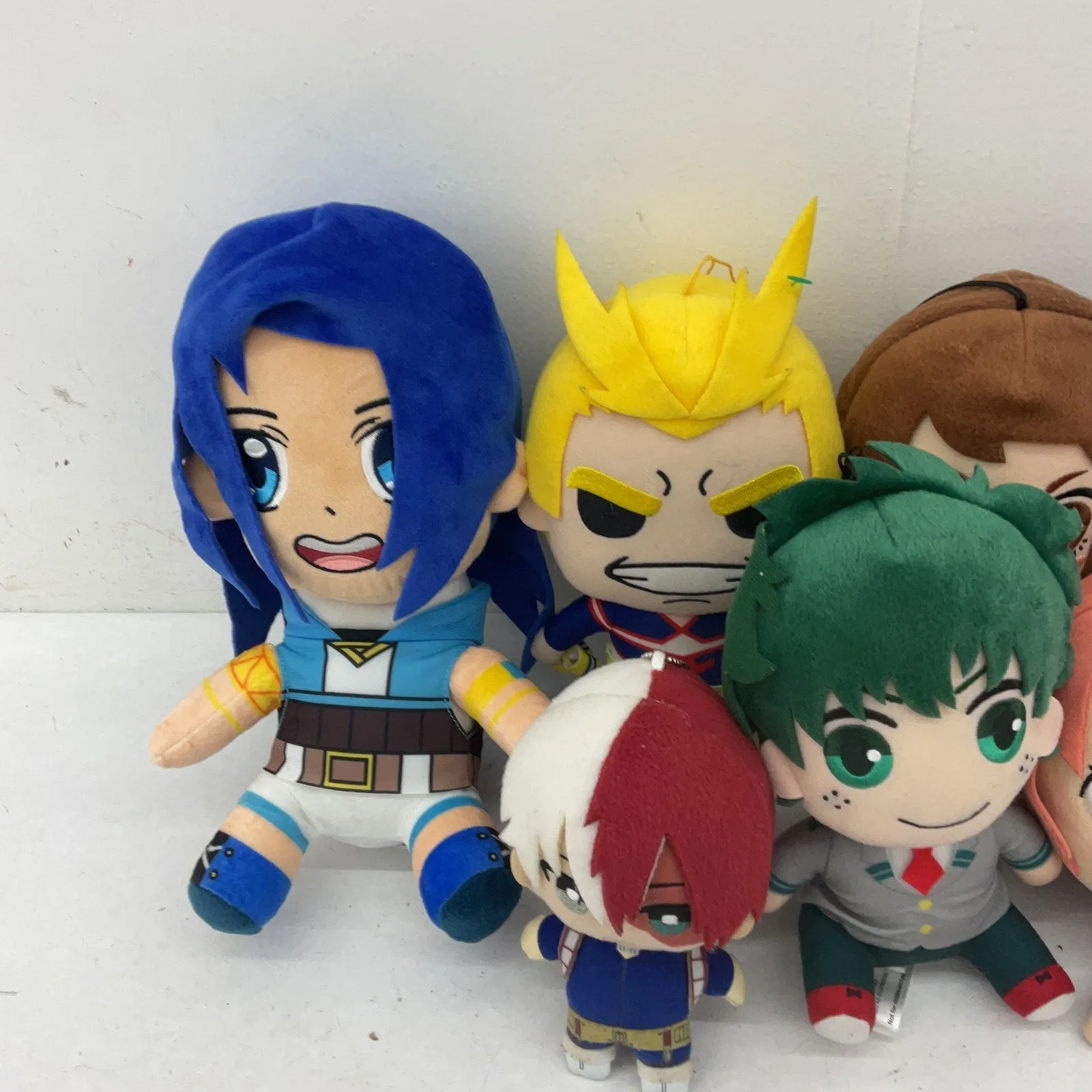 Random Mixed Anime Cartoon Character Plush Dolls Natsuki My Hero Academia Etc